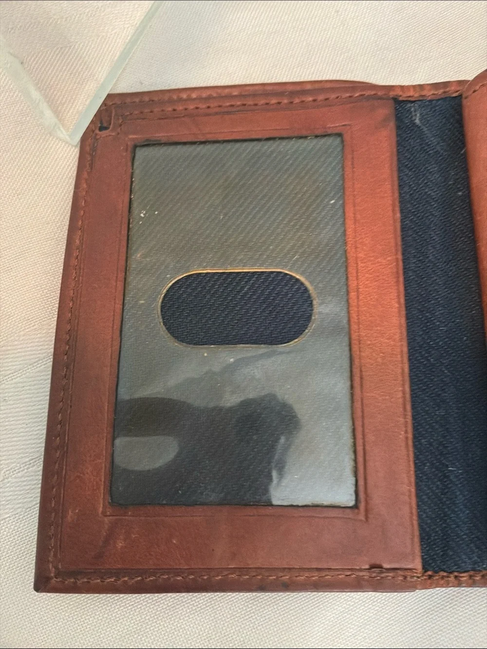 Tommy Hilfiger Chestnut Leather Fold Wallet 6 compartments